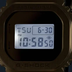 Casio Fine Metallic GM-5600YM-8ER rannekello
