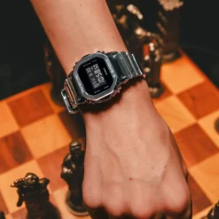 Casio Fine Metallic GM-5600YM-8ER rannekello