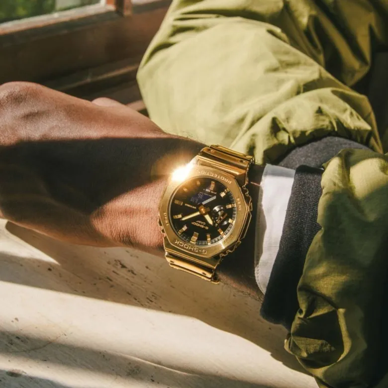 Casio Fine Metallic GM-2100YMG-9AER rannekello