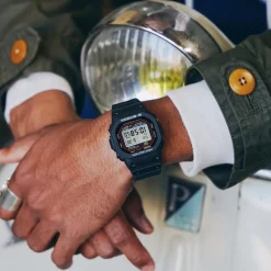 Casio G-Shock DW-5000R-1AER rannekello
