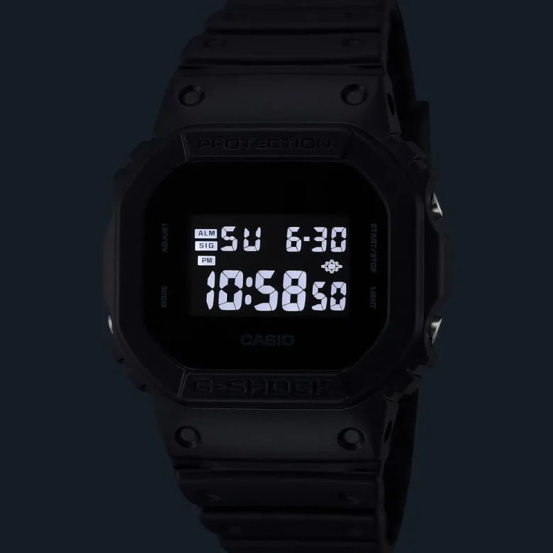 Casio G-Shock DW-5600UBB-1 rannekello