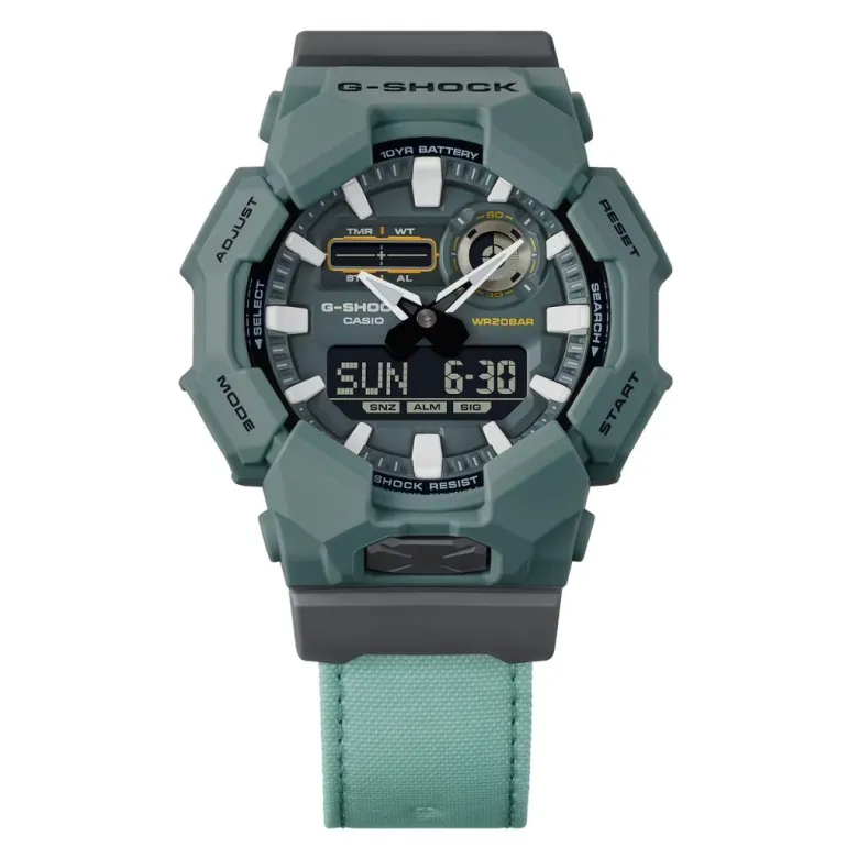 Casio G-Shock GA-010CE-2AER rannekello