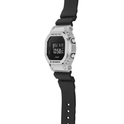 Casio G-Shock GM-5600U-1ER rannekello