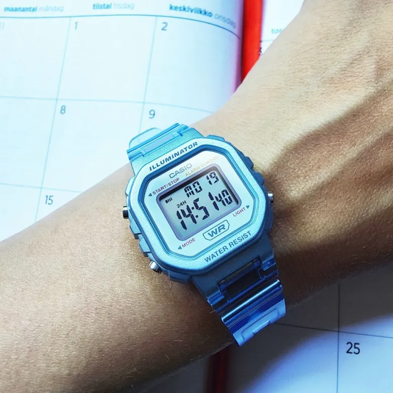 Casio lasten rannekello LA-20WHS-2AEF