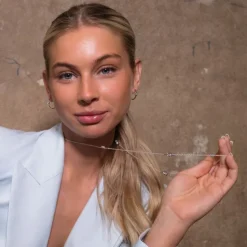 Efva Attling Love Knot Hoops korvakorut, hopeaa