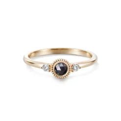 Kalevala Valittu sormus, 14K keltakultaa, musta ja kirkkaat timantit 0,23ct, Kalevala Love