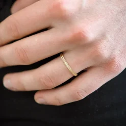 Kihlasormus Kohinoor, keltakulta 2 mm, timanttileikattu pinta