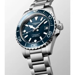 Longines HydroConquest, 39mm, rannekello, L37794966