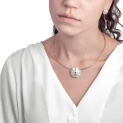 Lumoava Hurma, hopeakorvakorut