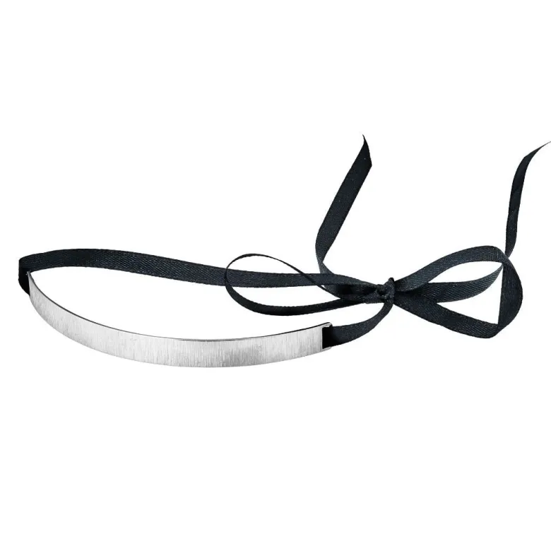 Lumoava Maininki choker riipus, hopea ja satiininauha, L57256200000