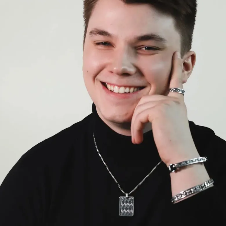 Lumoava Oiva riipus, hopeaa