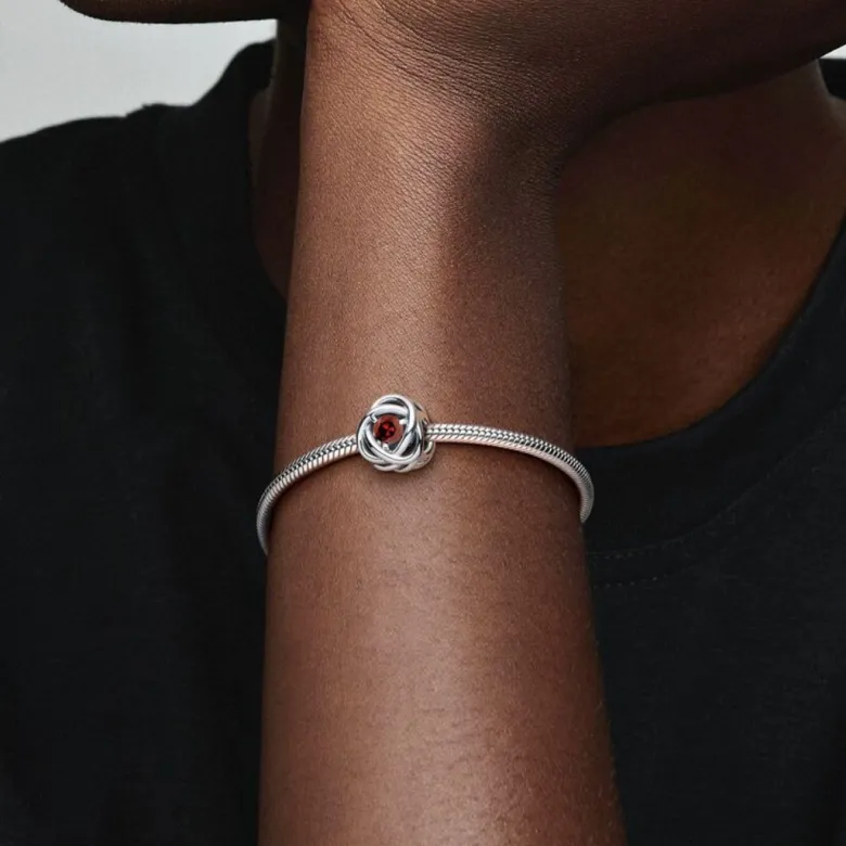 Pandora Moments Red Eternity Circle hela, hopea, 790065C06