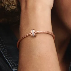 Pandora Moments Sparkling Row Spacer lukkopala, ruusukullattu, 781972CZ