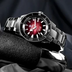 Rado Captain Cook Automatic R32105353, rannekello