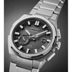 Seiko Astron GPS Solar rannekello, SSJ025J1
