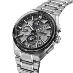 Seiko Astron Premium GPS Solar Dual-Time Chronograph rannekello, SSH177J1