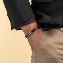 Stelle nahkarannekoru, teräspalat ja musta nylon