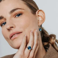 TI SENTO sormus, keltakullattua hopeaa ja sininen zirkoni, 12351DB